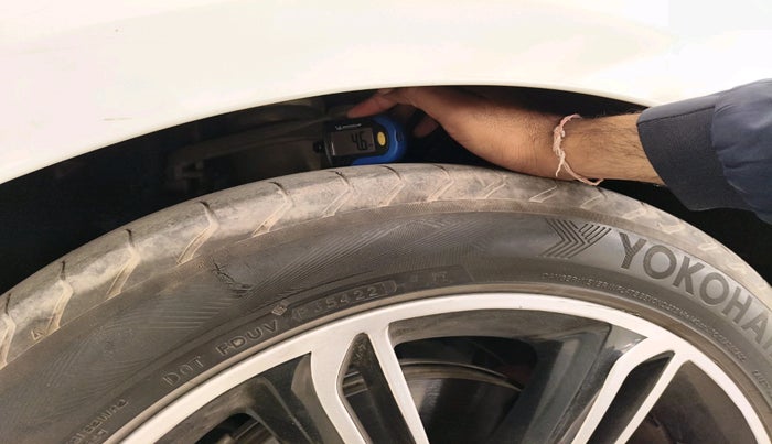 2022 Landrover RANGE ROVER VELAR S R-DYNAMIC 2.0  DIESEL 180, Diesel, Automatic, 44,958 km, tyre