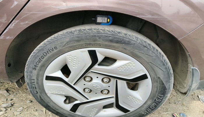 2020 Hyundai AURA S 1.2 AMT, Petrol, Automatic, 57,015 km, tyre