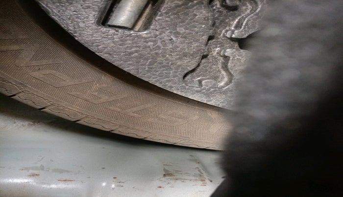 2023 Mahindra XUV300 W6 1.2 PETROL, Petrol, Manual, 46,657 km, tyre