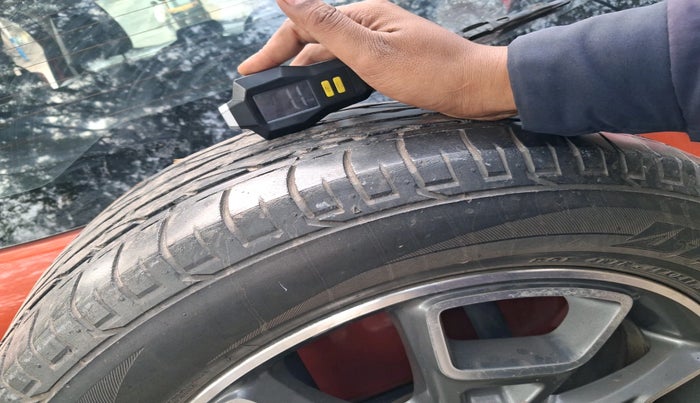 2017 Ford Ecosport TITANIUM 1.5L DIESEL, Diesel, Manual, 1,28,731 km, tyre