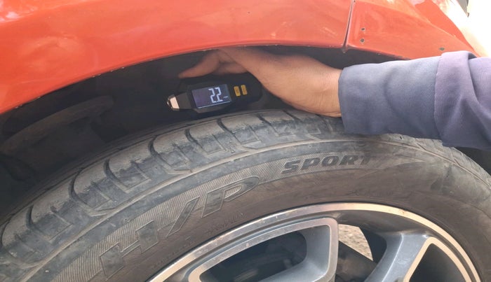 2017 Ford Ecosport TITANIUM 1.5L DIESEL, Diesel, Manual, 1,28,731 km, tyre