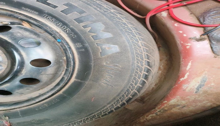 2011 Maruti Swift VDI, Diesel, Manual, 2,19,754 km, tyre