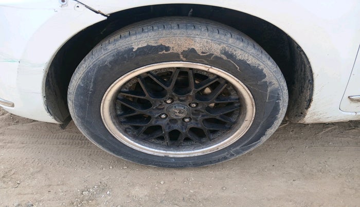 2017 Maruti Dzire VDI, Diesel, Manual, 1,00,906 km, tyre