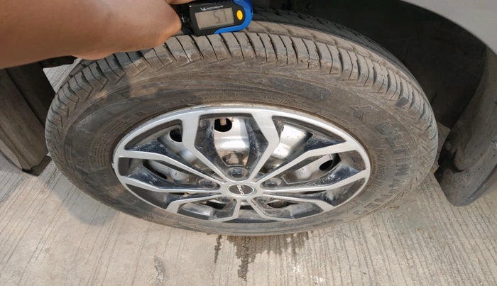 2014 Maruti Wagon R 1.0 LXI CNG, Petrol, Manual, 1,21,913 km, tyre