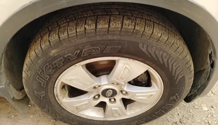 2012 Mahindra XUV500 W8, Diesel, Manual, 1,23,510 km, tyre