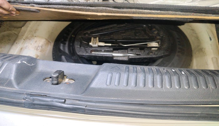 2014 Volkswagen Polo GT TSI AT, Petrol, Automatic, 67,365 km, tyre