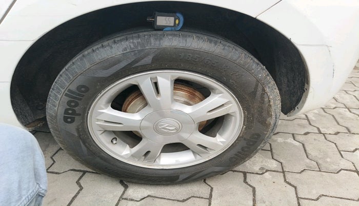 2011 Hyundai i20 ASTA (O) 1.2 WITH SUNROOF, Petrol, Manual, 1,22,559 km, tyre