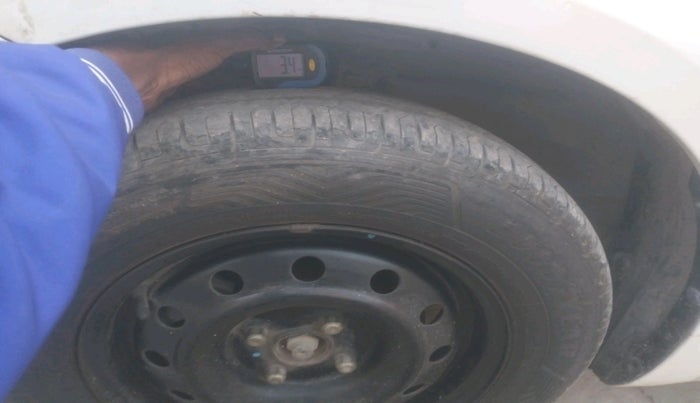 2012 Maruti Swift Dzire VDI, Diesel, Manual, 1,02,380 km, tyre