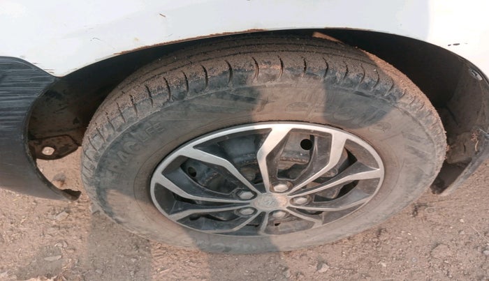 2012 Maruti Alto LXI, Petrol, Manual, 63,991 km, tyre