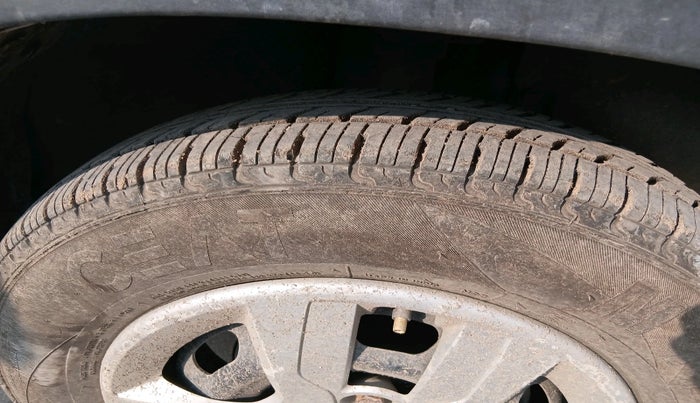 2016 Renault Kwid RXT 1.0, Petrol, Manual, 60,720 km, tyre