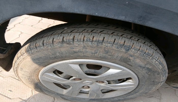 2016 Renault Kwid RXT 1.0, Petrol, Manual, 60,720 km, tyre