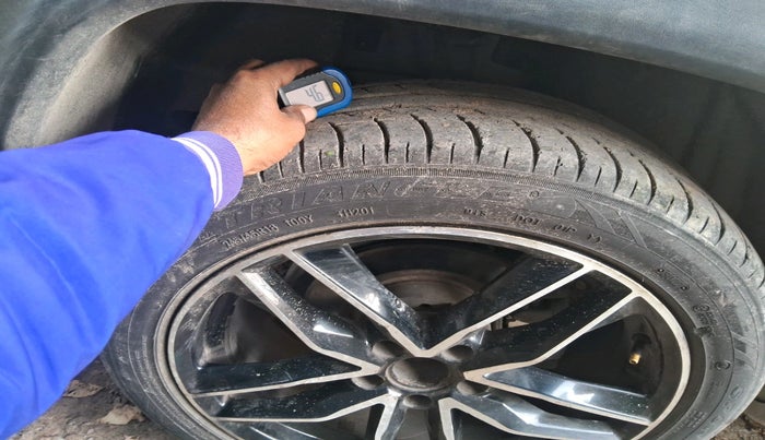 2017 Jeep Compass LIMITED (O) 2.0 DIESEL, Diesel, Manual, 59,245 km, tyre