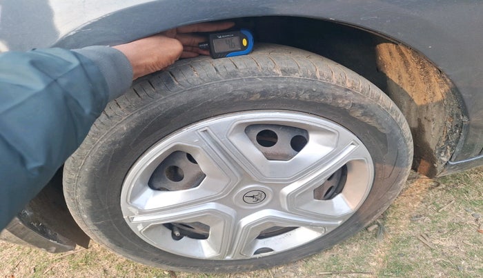 2020 Tata ALTROZ XM PLUS PETROL, Petrol, Manual, 47,412 km, tyre