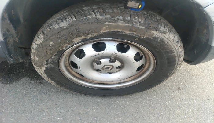 2015 Renault Duster 85 PS RXE DIESEL, Diesel, Manual, 73,350 km, tyre