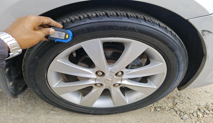 2012 Hyundai Verna FLUIDIC 1.6 VTVT SX, Petrol, Manual, 36,467 km, tyre