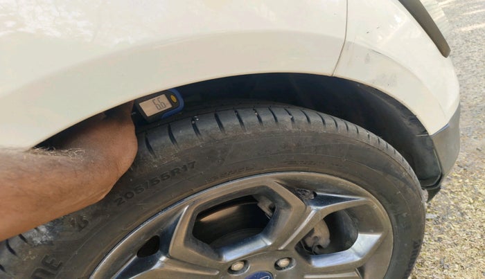 2019 Ford Ecosport TITANIUM 1.5L SPORTS(SUNROOF) DIESEL, Diesel, Manual, 1,43,298 km, tyre