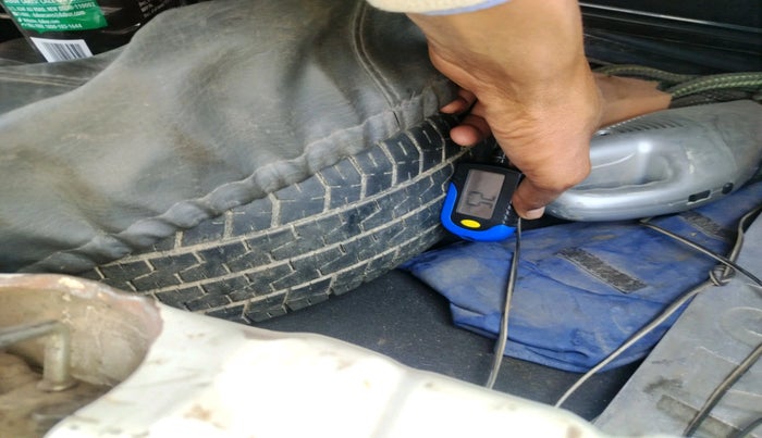 2012 Hyundai Eon ERA + LPG, Petrol, Manual, 1,13,194 km, tyre