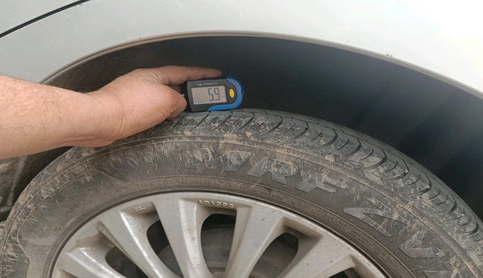 2015 Maruti Ciaz ZXI AT, Petrol, Automatic, 45,754 km, tyre