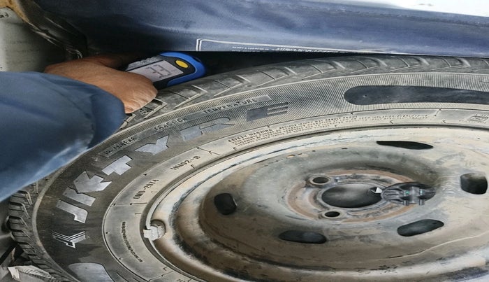 2016 Renault Kwid RXL, Petrol, Manual, 65,182 km, tyre