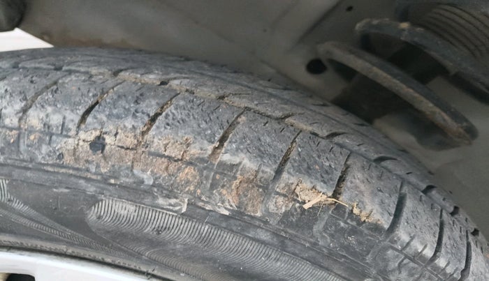 2015 Maruti Swift Dzire TOUR DIESEL, Diesel, Manual, 1,81,798 km, tyre