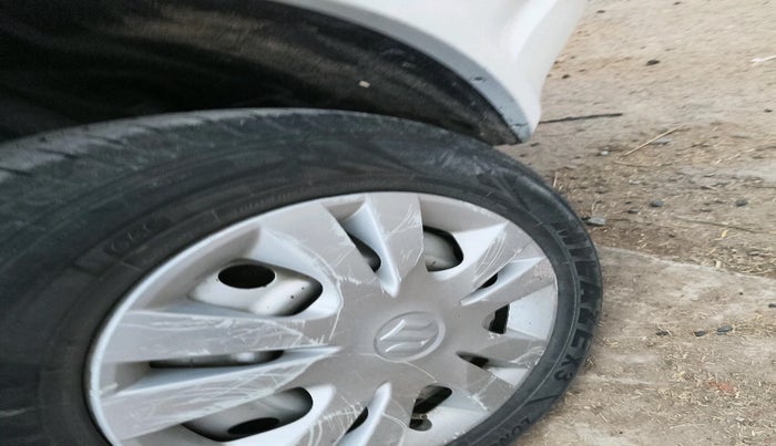 2015 Maruti Swift Dzire TOUR DIESEL, Diesel, Manual, 1,81,798 km, tyre