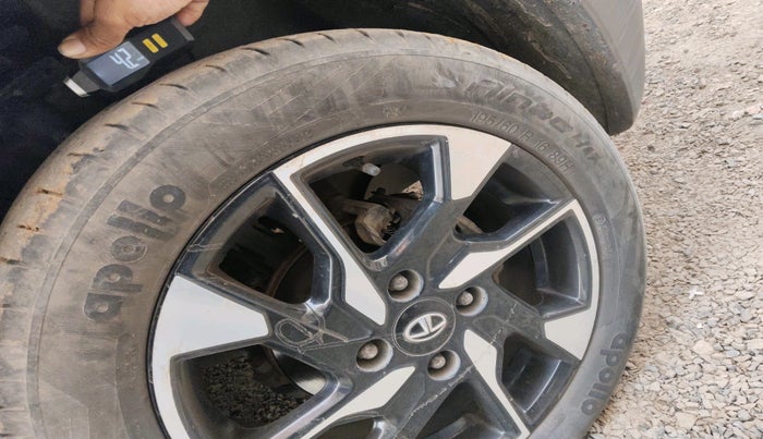 2022 Tata PUNCH CREATIVE  MT, Petrol, Manual, 60,152 km, tyre