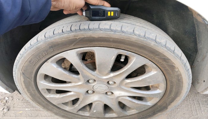 2016 Maruti Baleno ZETA PETROL 1.2, Petrol, Manual, 1,43,839 km, tyre