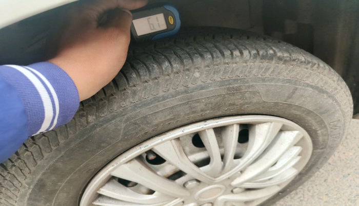 2011 Maruti Swift Dzire LXI, Petrol, Manual, 79,349 km, tyre