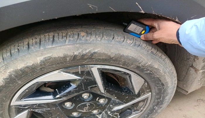 2025 KIA SONET HTK (O) 1.5 Diesel MT, Diesel, Manual, 12,402 km, tyre