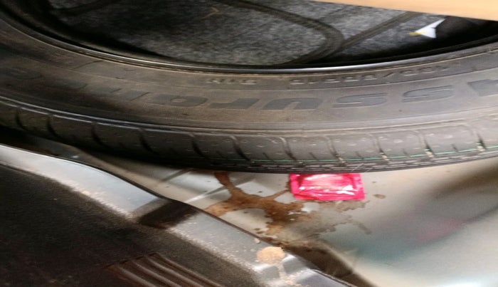 2025 KIA SONET HTK (O) 1.5 Diesel MT, Diesel, Manual, 12,402 km, tyre