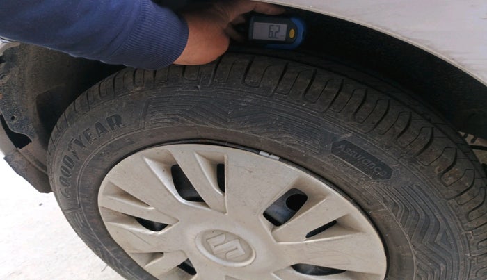 2012 Maruti Swift VXI, Petrol, Manual, 69,165 km, tyre