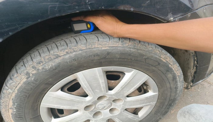 2012 Volkswagen Vento COMFORTLINE DIESEL 1.6, Diesel, Manual, 1,83,507 km, tyre