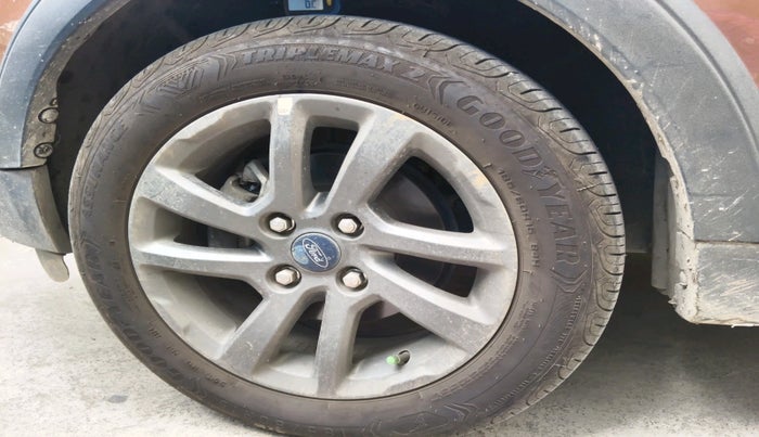 2019 Ford FREESTYLE TITANIUM 1.2 PETROL, Petrol, Manual, 48,701 km, tyre