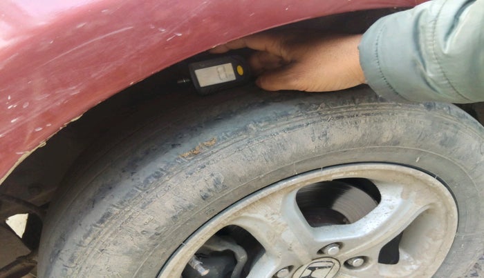 2011 Honda Civic 1.8L I-VTEC S MT, Petrol, Manual, 1,57,794 km, tyre