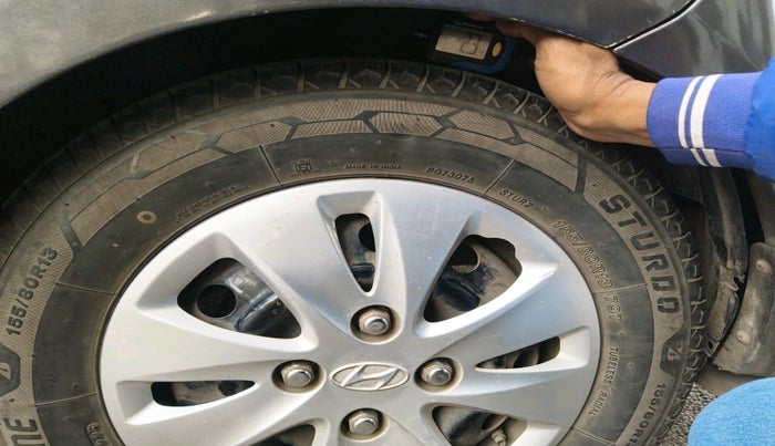 2011 Hyundai i10 MAGNA 1.2, CNG, Manual, 1,42,658 km, tyre