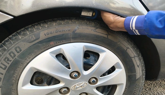 2011 Hyundai i10 MAGNA 1.2, CNG, Manual, 1,42,658 km, tyre