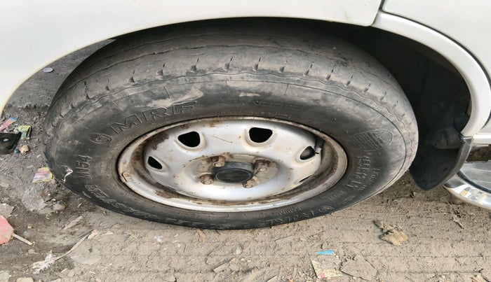 2021 Maruti Eeco 5 STR AC CNG, Petrol, Manual, 1,25,878 km, tyre