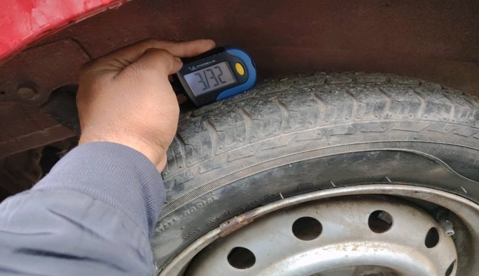 2013 Maruti Wagon R 1.0 LXI, Petrol, Manual, 23,154 km, tyre