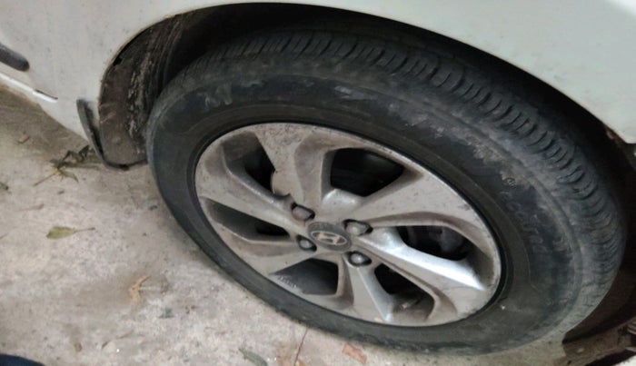 2017 Hyundai Xcent SX 1.2 CRDI, Diesel, Manual, 1,21,051 km, tyre