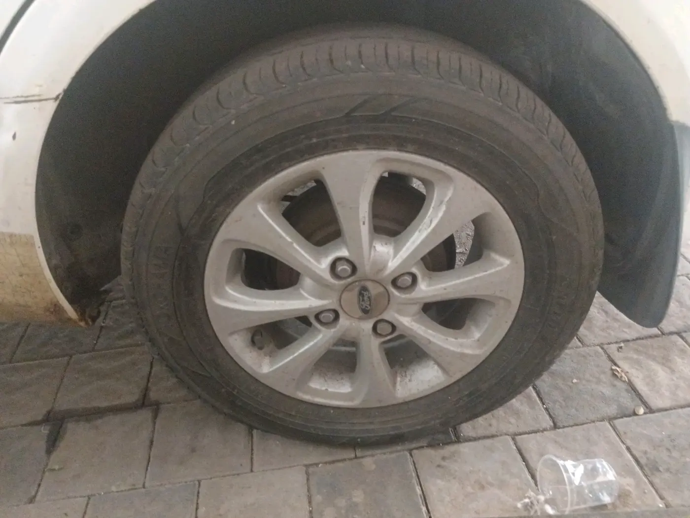 2011 Ford Fiesta Classic CLXI 1.4 DIESEL, Diesel, Manual, 1,38,001 km, tyre