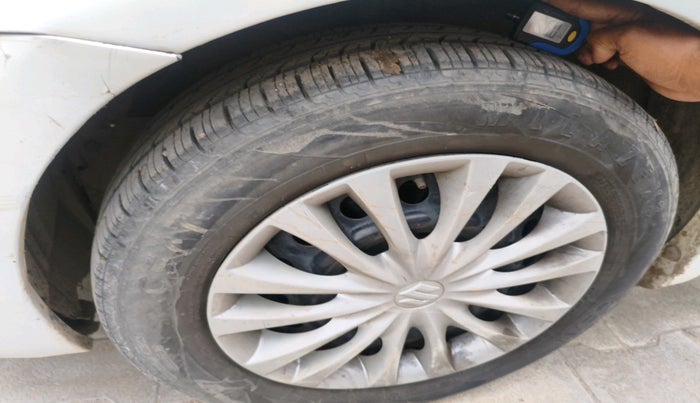 2017 Maruti Ciaz SIGMA DIESEL 1.3, Diesel, Manual, 58,986 km, tyre