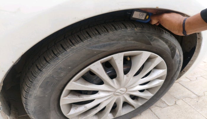 2017 Maruti Ciaz SIGMA DIESEL 1.3, Diesel, Manual, 58,986 km, tyre