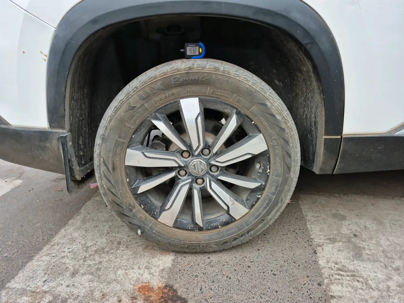 2019 MG HECTOR SHARP 2.0 DIESEL, Diesel, Manual, 1,11,672 km, tyre