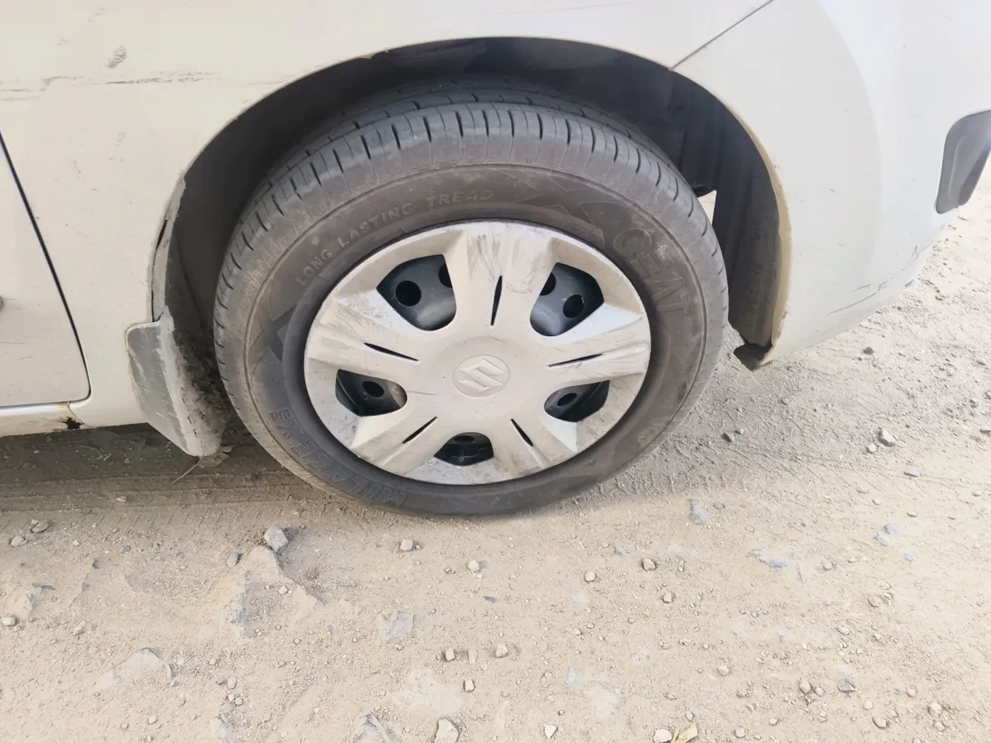 2015 Maruti Wagon R 1.0 VXI, CNG, Manual, 2,08,470 km, tyre