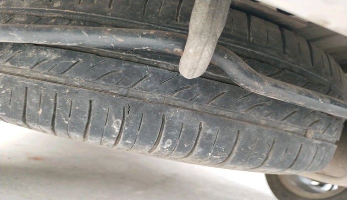 2022 Maruti Ertiga ZXI (O) CNG, Petrol, Manual, 72,105 km, tyre