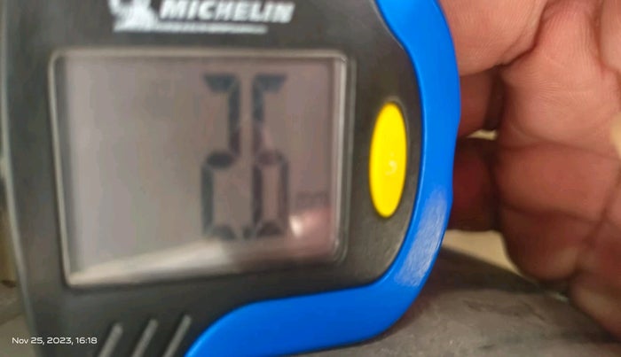 2022 Maruti Ertiga ZXI (O) CNG, Petrol, Manual, 72,105 km, tyre