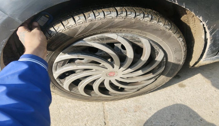 2021 Tata ALTROZ XM PLUS PETROL, Petrol, Manual, 62,902 km, tyre