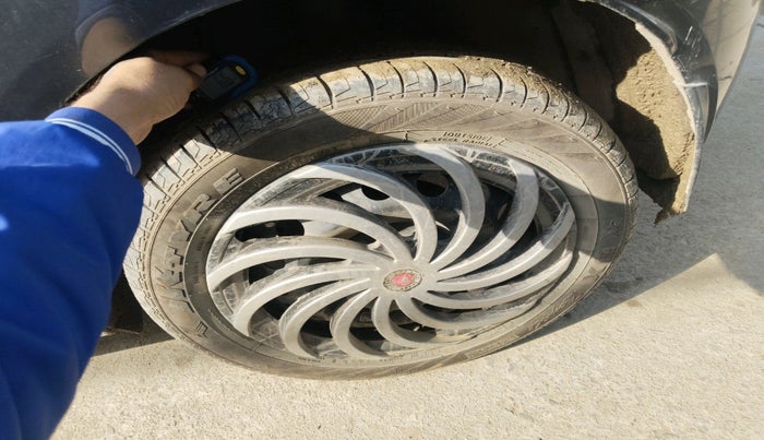 2021 Tata ALTROZ XM PLUS PETROL, Petrol, Manual, 62,902 km, tyre