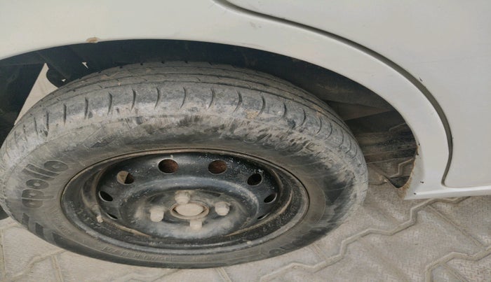 2016 Maruti Wagon R 1.0 LXI CNG, Petrol, Manual, 1,37,798 km, tyre