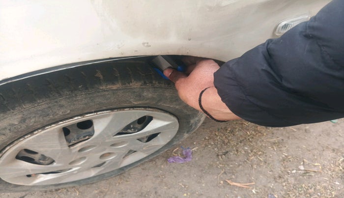 2012 Honda Brio E MT, Petrol, Manual, 82,494 km, tyre